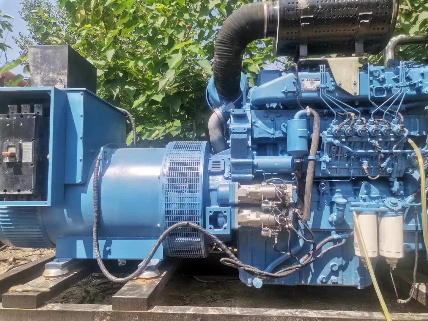 阿合奇详细说明降低 800kW 柴油发电机输出电流波动的方法